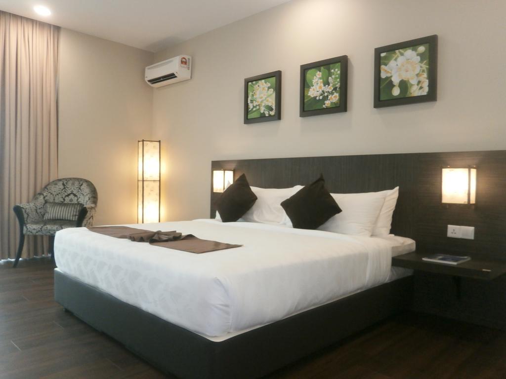Samalaju Resort Hotel Бинтулу Номер фото