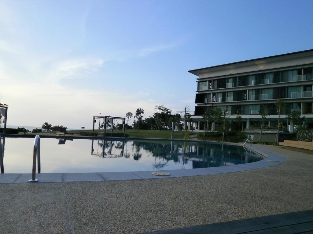 Samalaju Resort Hotel Бинтулу Экстерьер фото