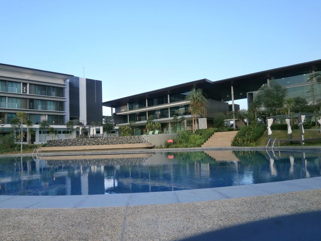 Samalaju Resort Hotel Бинтулу Экстерьер фото