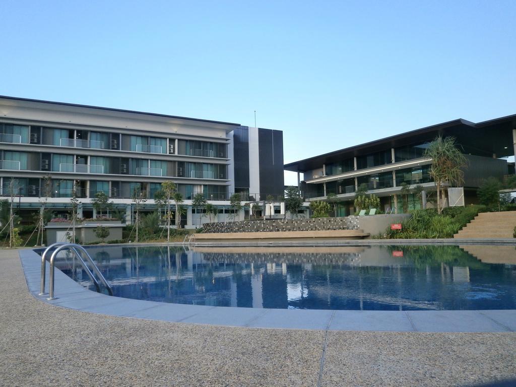 Samalaju Resort Hotel Бинтулу Экстерьер фото