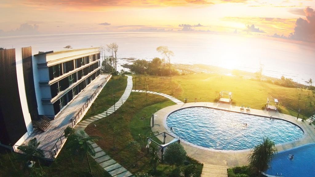 Samalaju Resort Hotel Бинтулу Экстерьер фото
