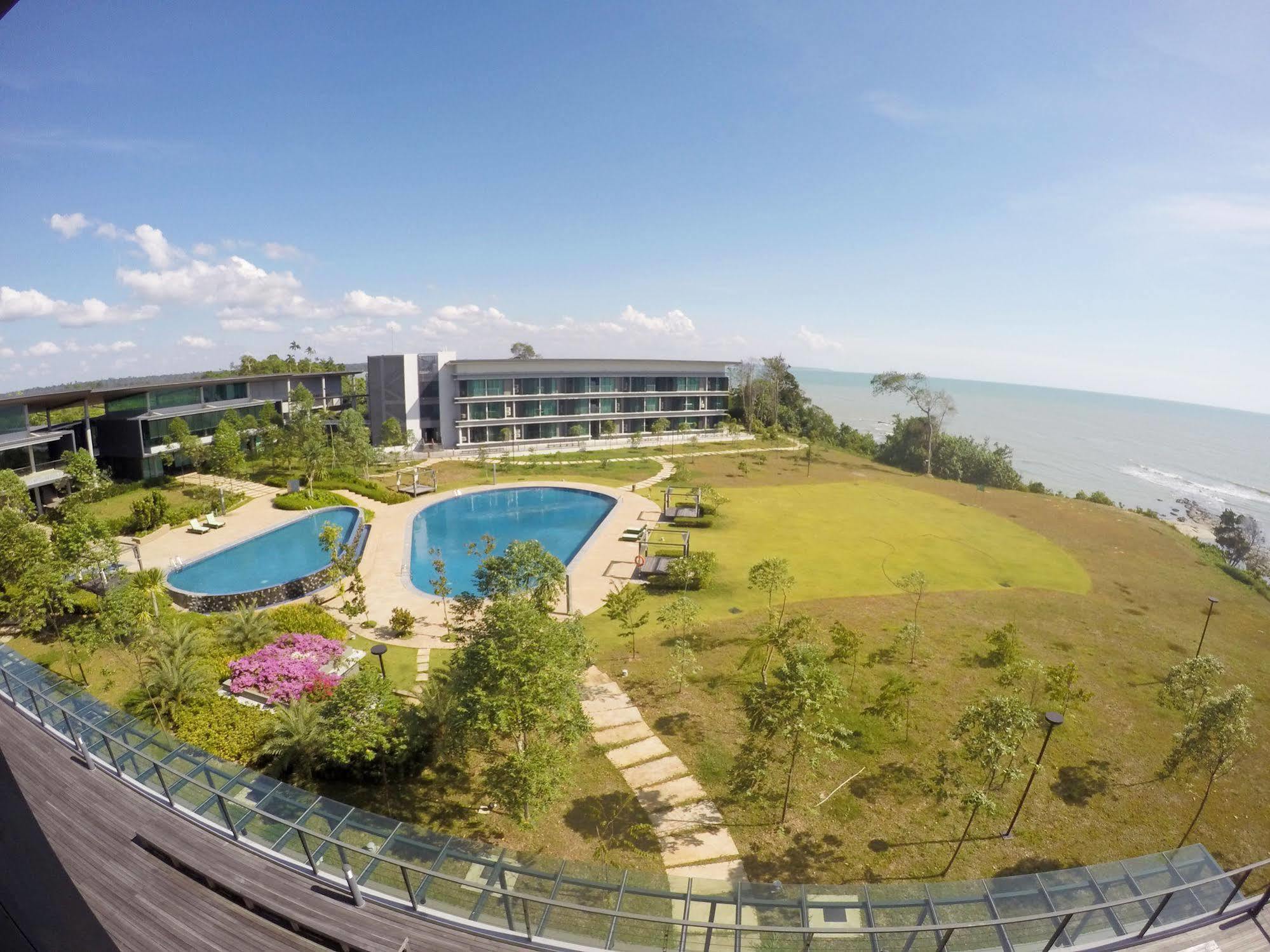 Samalaju Resort Hotel Бинтулу Экстерьер фото