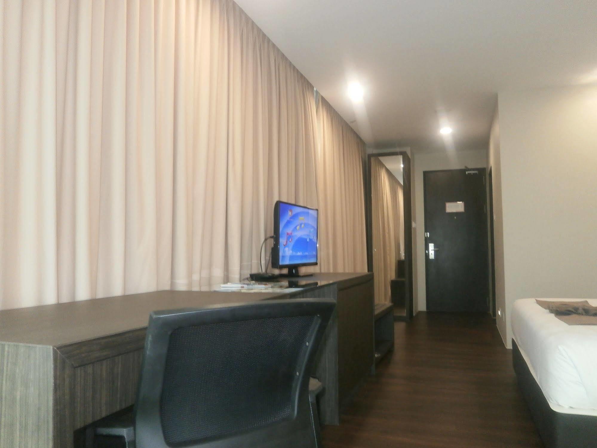 Samalaju Resort Hotel Бинтулу Экстерьер фото