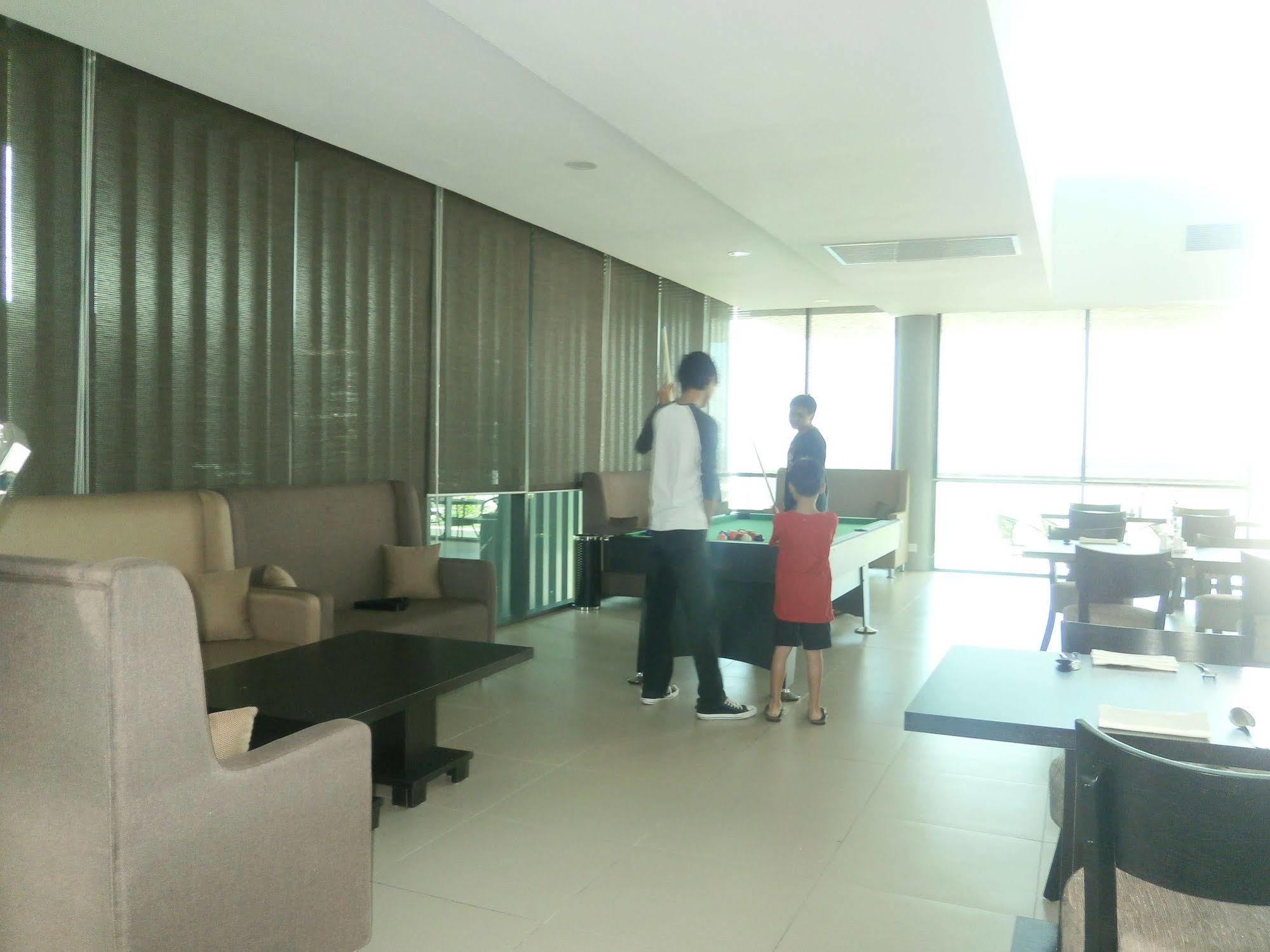 Samalaju Resort Hotel Бинтулу Экстерьер фото