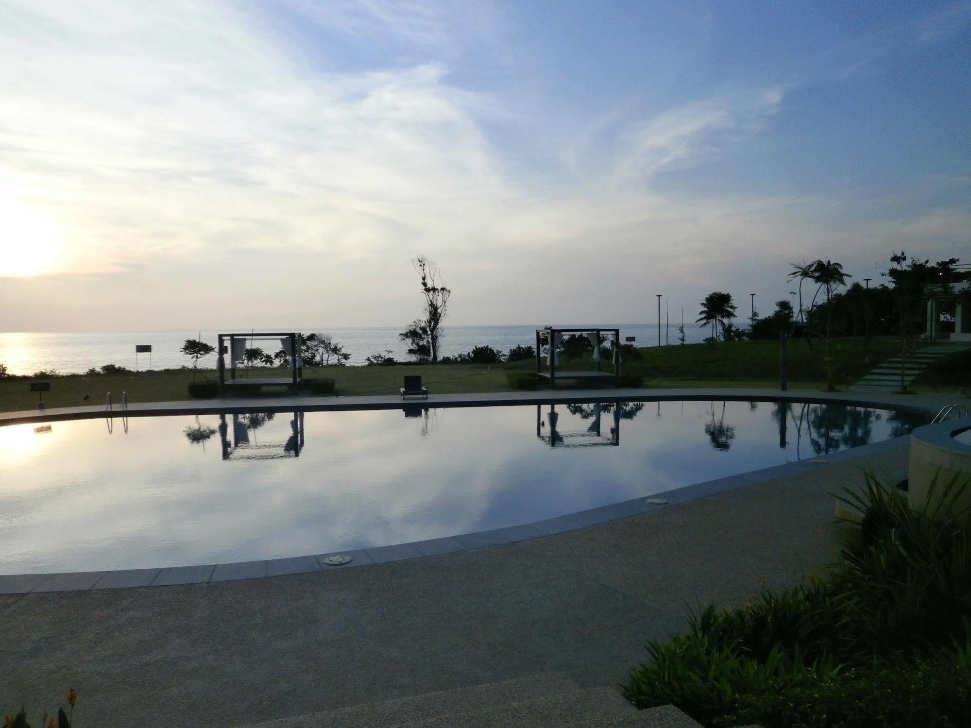 Samalaju Resort Hotel Бинтулу Экстерьер фото